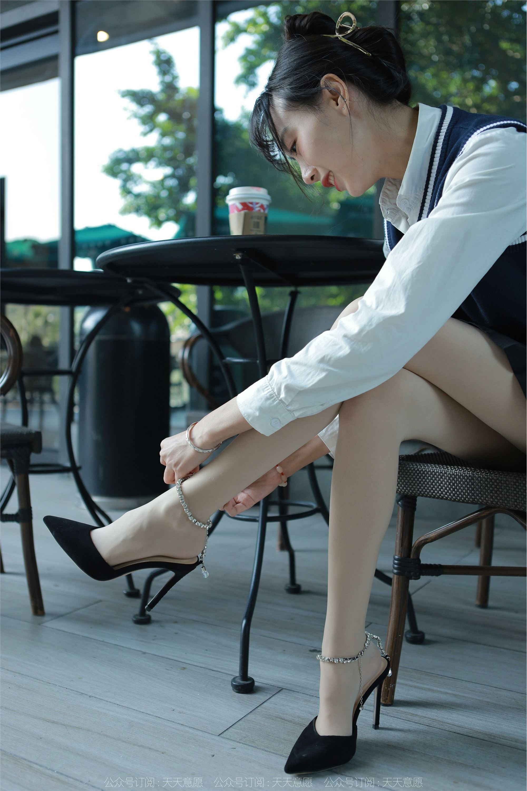 IESS异思趣向  2022.01.10 丝享家985：团团《纯玉学苑装》